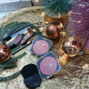 WHITE BOOK Adventskalender mit MakeUp - Kosmetik Weihnachtskalender zum Aufklappen - Adventskalender für Frauen