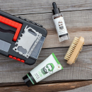 Geschenkset HIPSTER CHRISTMAS  für Männer - Duschgel Bartöl Nagelbürste Multifunktions-Tool - verpackt in Werkzeugkiste